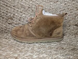 UGG Neumel Chukka Ankle Boots Men’s 9 Brown Suede Wool Lined Lace Up Uggs